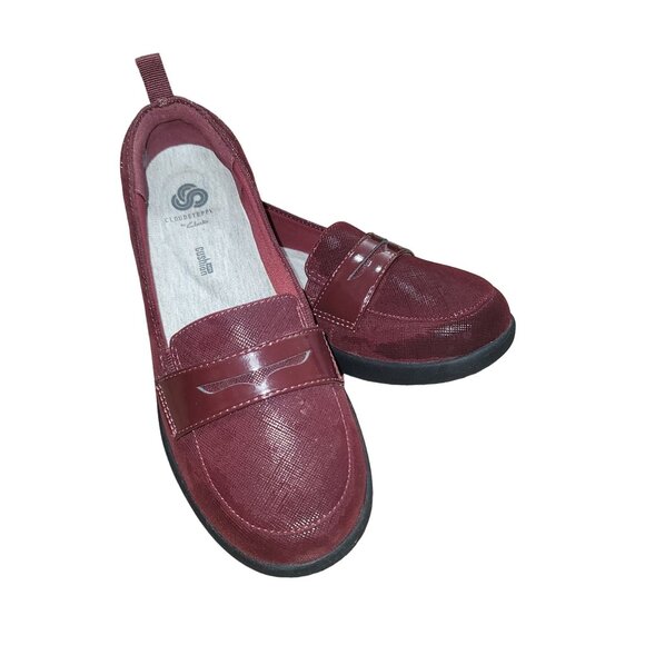 Clarks Shoes - Clarks Cloud Steppers Penny Loafer 7.5 Shoe Work Burgundy Office Preppy Academia